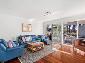 Spacious Beachside Townhouse with Large Balcony Terrigal